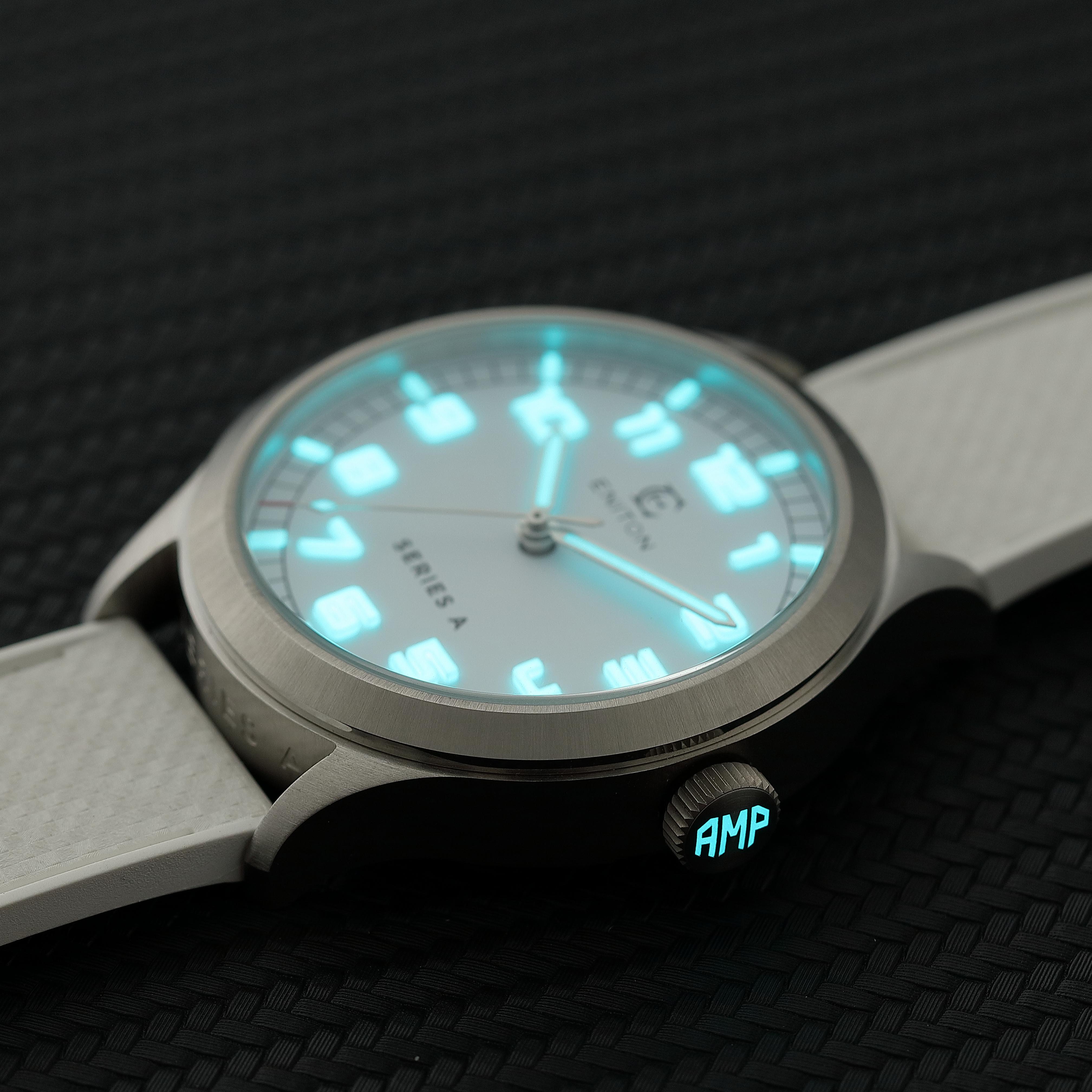 SA0039R FKM Rubber Band 316L NH38A Movement 5ATM 3D Luminous Sunburst Dial Fashion Watch